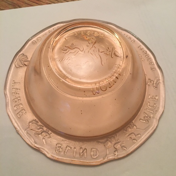 Vintage children’s place setting glass peach bowl plate and cup matching set - Picture 6 of 10